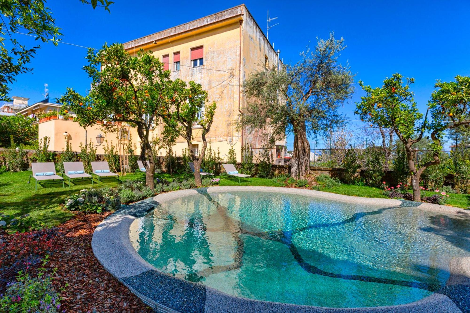 Unconventional Sorrento Coast Hotel Sant'Agnello